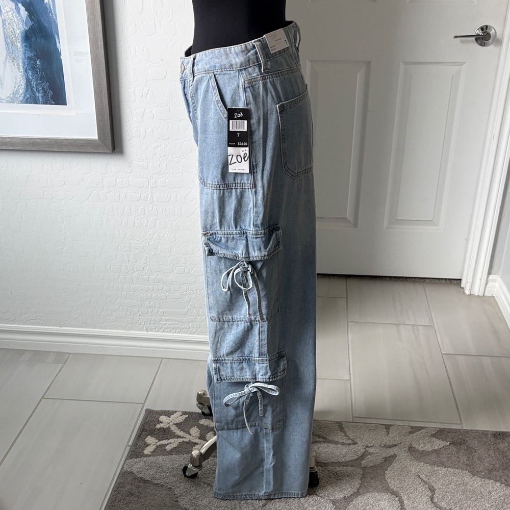 High Rise Wide Leg Cargo Jeans - Picture 5 of 8
